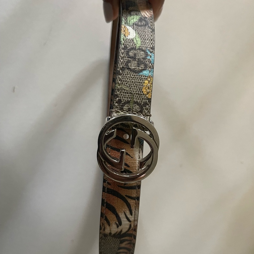 Gucci kids safari belt 258395 size small unisex Authentic